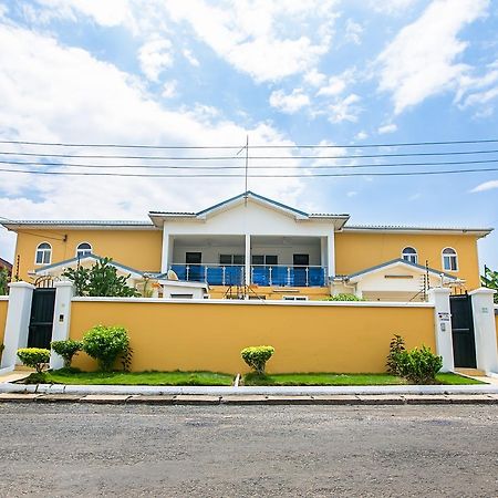 @Home Boutique B&B Hostel And Suite Accra Exterior photo