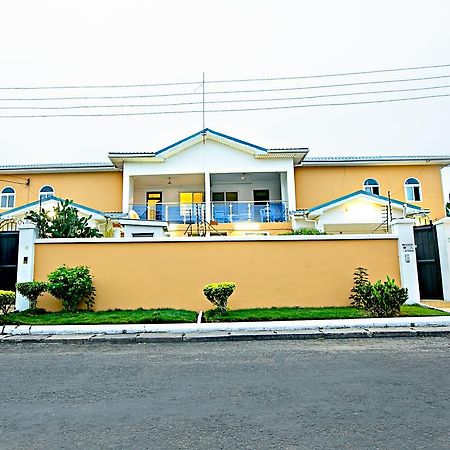 @Home Boutique B&B Hostel And Suite Accra Exterior photo