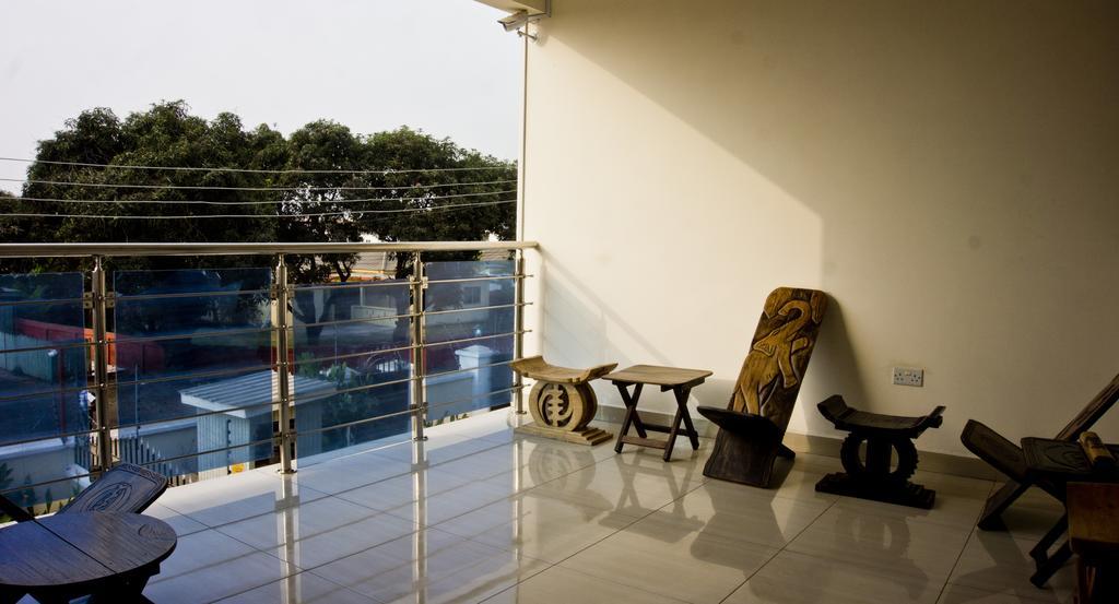 @Home Boutique B&B Hostel And Suite Accra Exterior photo