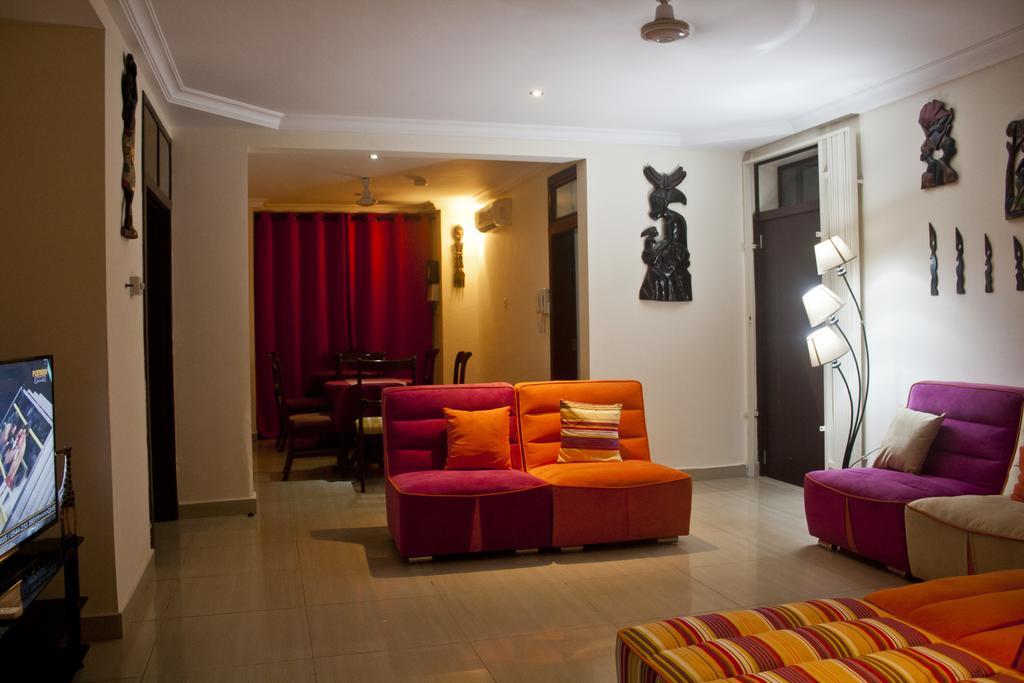 @Home Boutique B&B Hostel And Suite Accra Exterior photo