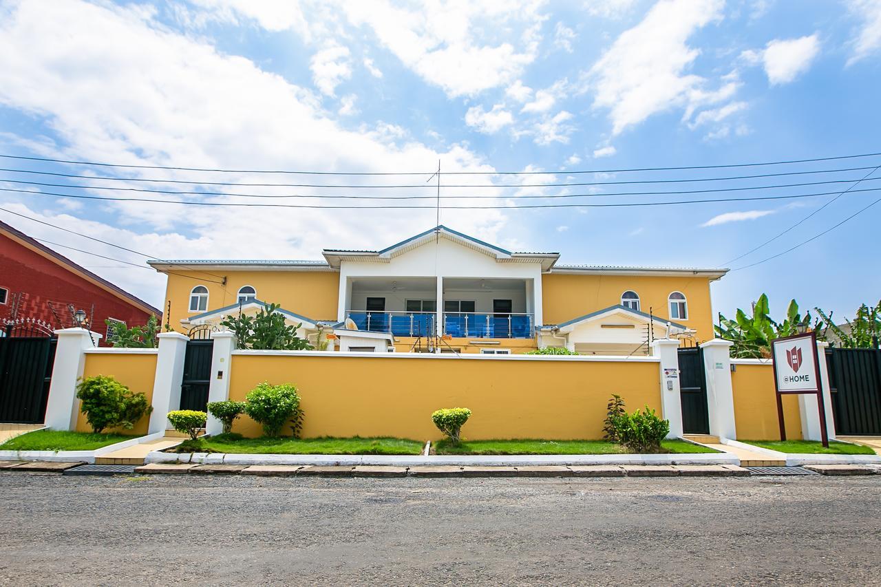 @Home Boutique B&B Hostel And Suite Accra Exterior photo