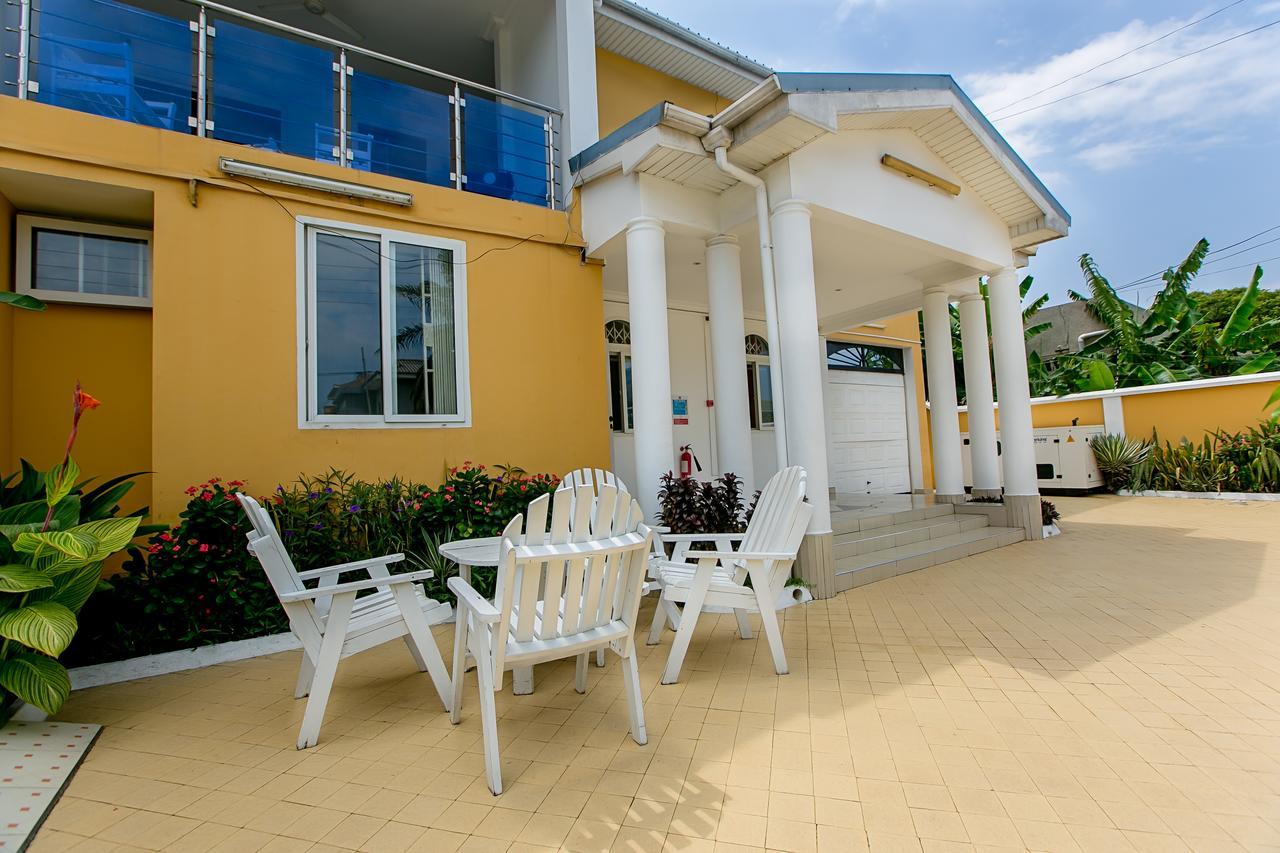 @Home Boutique B&B Hostel And Suite Accra Exterior photo