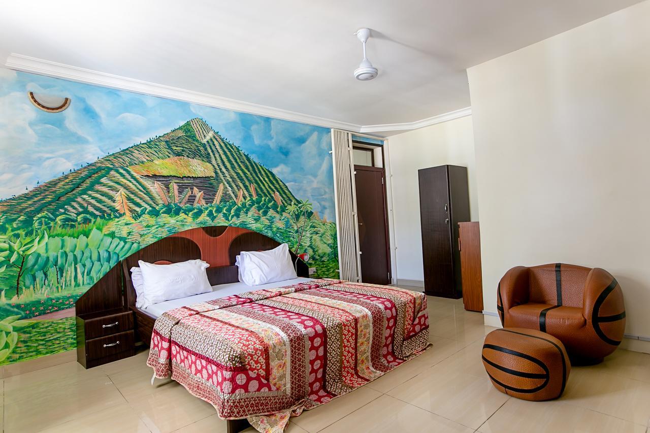 @Home Boutique B&B Hostel And Suite Accra Exterior photo