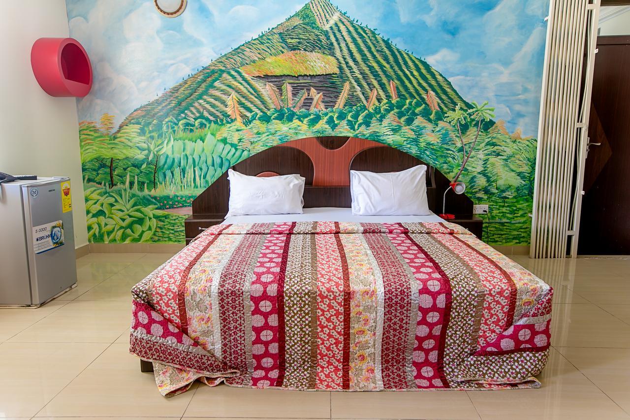 @Home Boutique B&B Hostel And Suite Accra Exterior photo