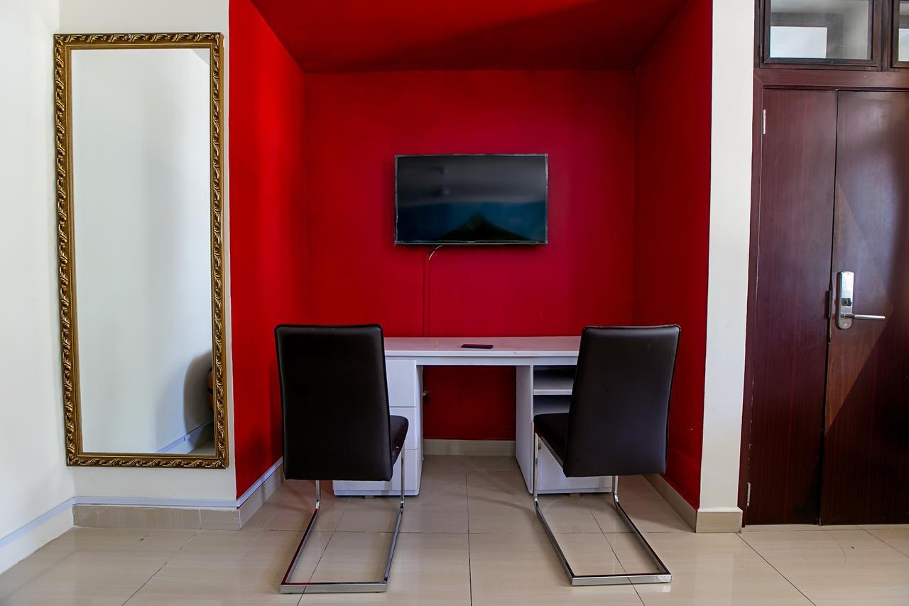 @Home Boutique B&B Hostel And Suite Accra Exterior photo