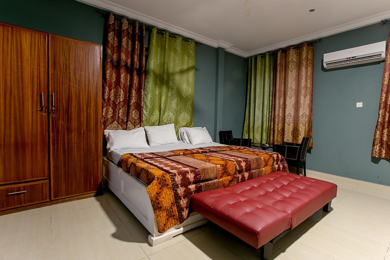 @Home Boutique B&B Hostel And Suite Accra Exterior photo