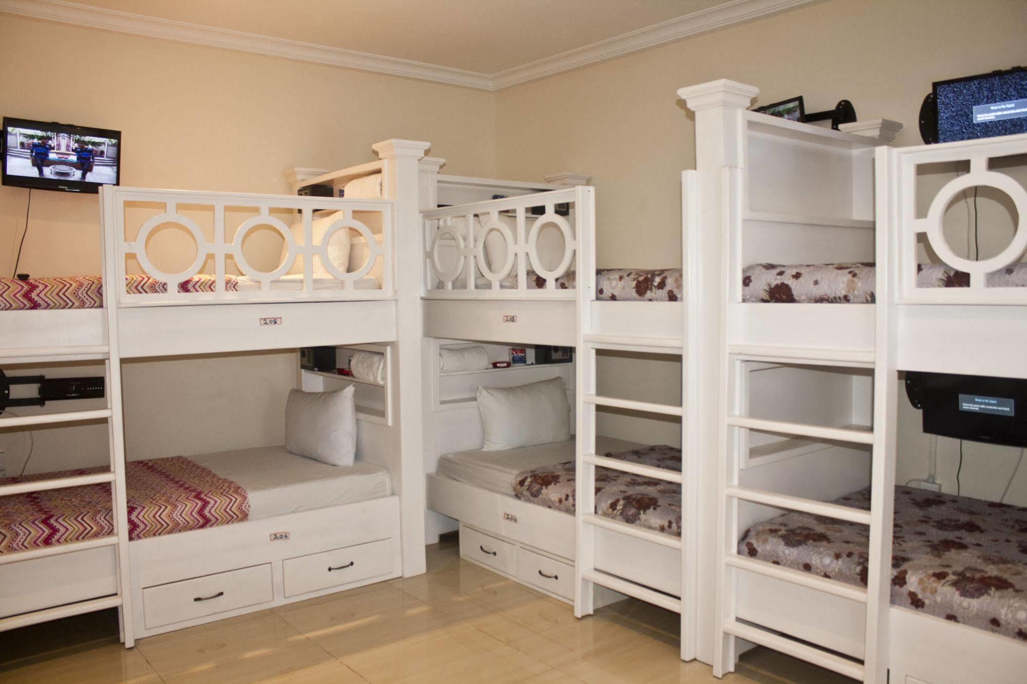 @Home Boutique B&B Hostel And Suite Accra Exterior photo